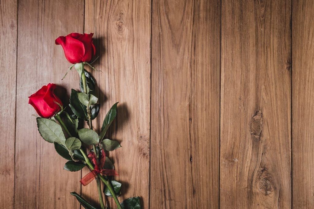 Roses, How To Find A Rich Sugar Mummy?